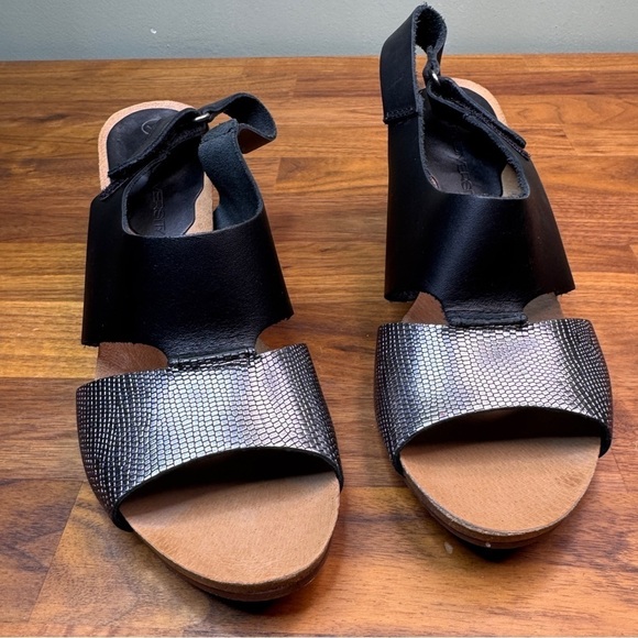 Unity in Diversity Wooden Heel Sandal Leather 40 - Picture 3 of 9